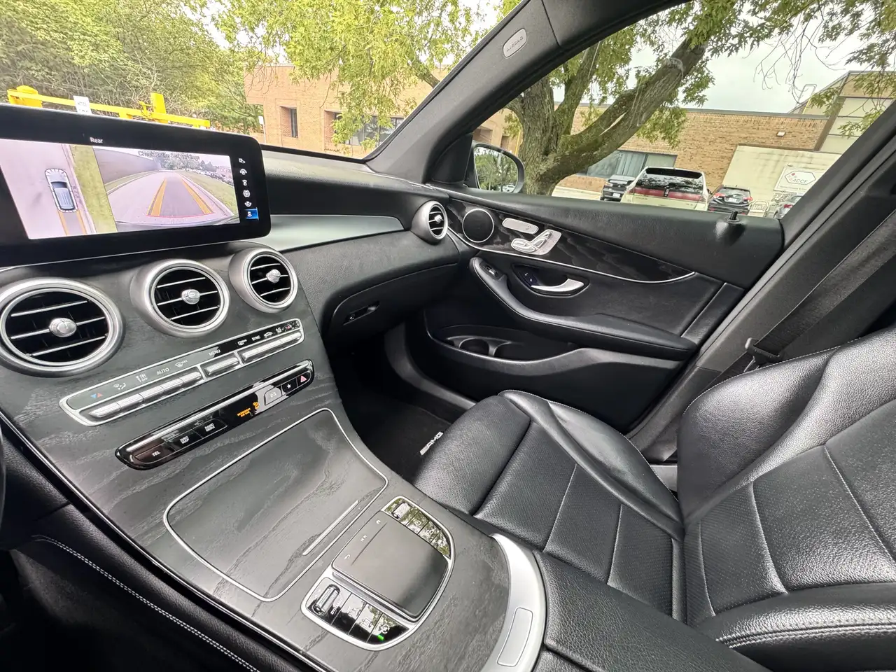 Mercedes-Benz GLC снимка Mercedes-Benz GLC