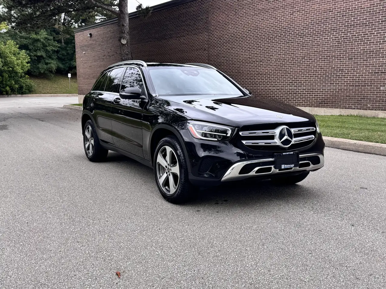 Mercedes-Benz GLC снимка Mercedes-Benz GLC