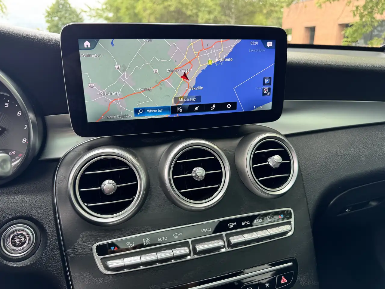 Mercedes-Benz GLC снимка Mercedes-Benz GLC