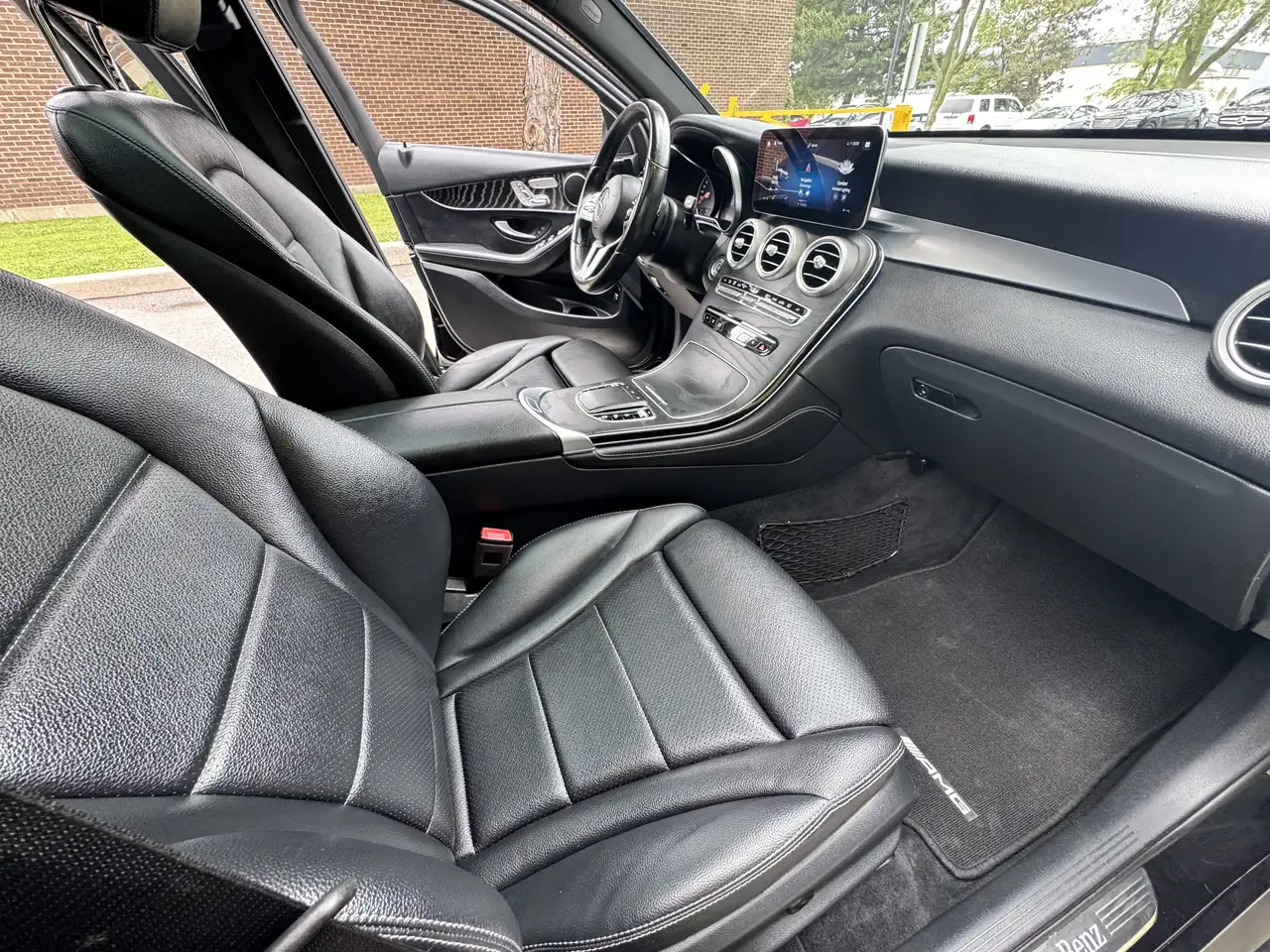 Mercedes-Benz GLC снимка Mercedes-Benz GLC