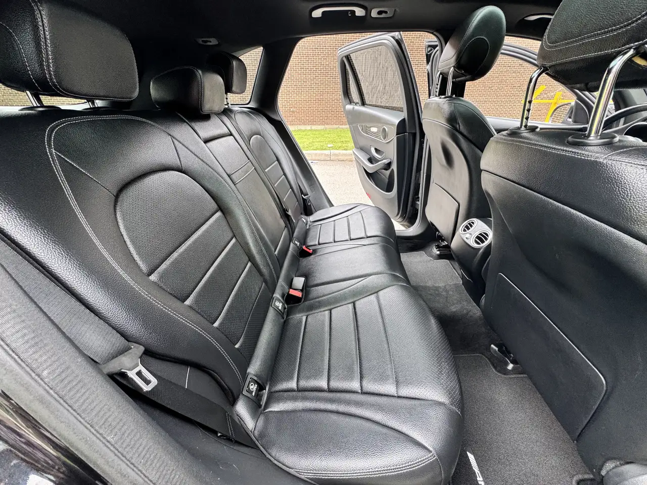 Mercedes-Benz GLC снимка Mercedes-Benz GLC