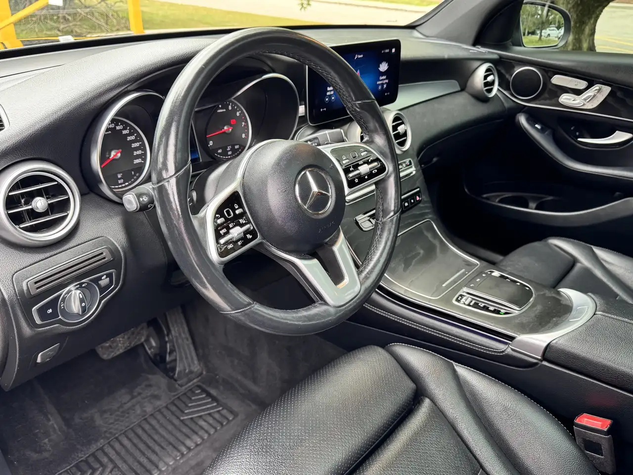 Mercedes-Benz GLC снимка Mercedes-Benz GLC