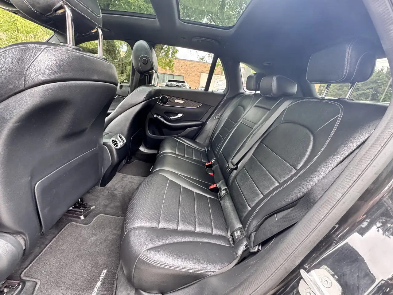 Mercedes-Benz GLC снимка Mercedes-Benz GLC