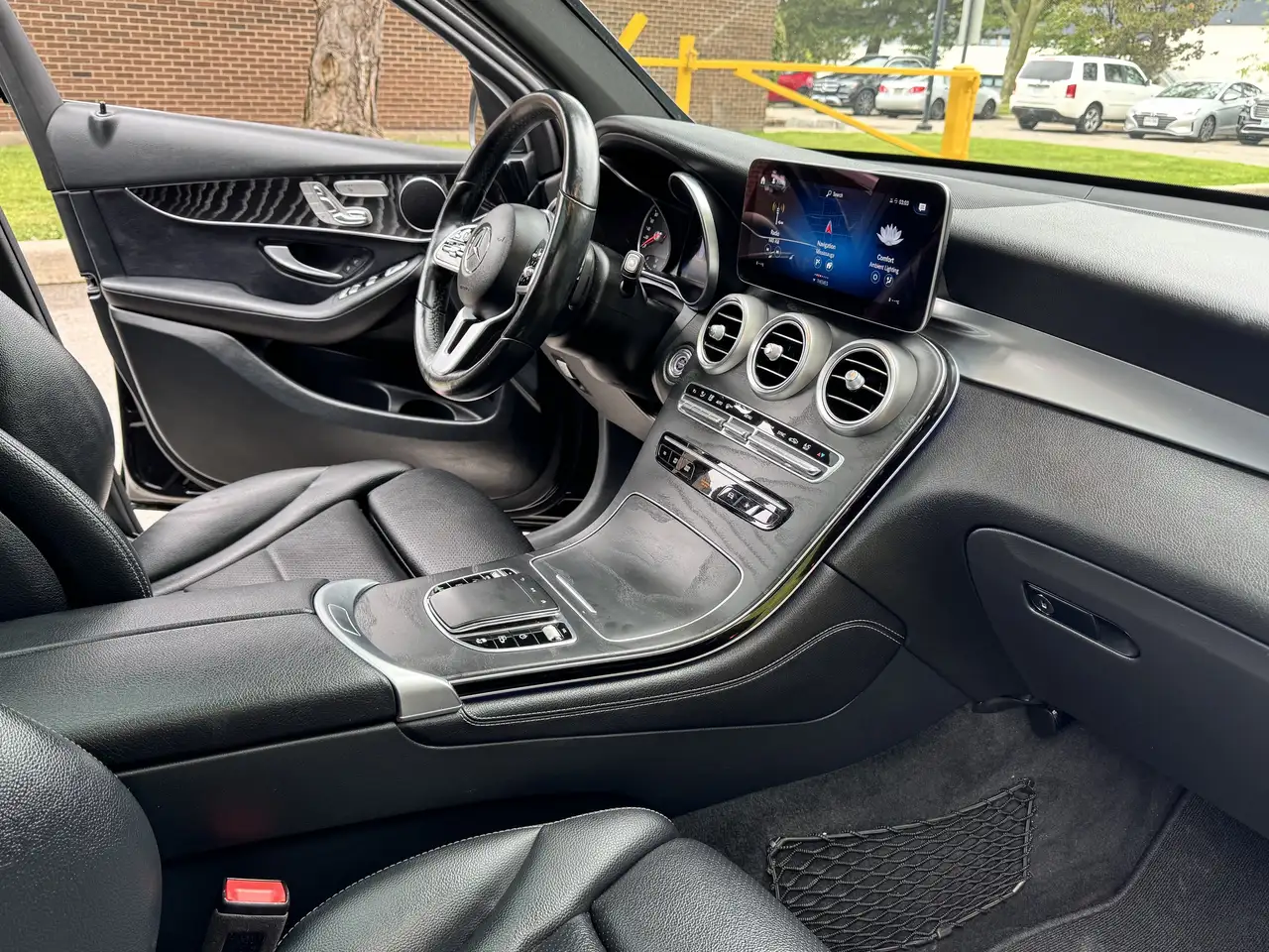 Mercedes-Benz GLC снимка Mercedes-Benz GLC