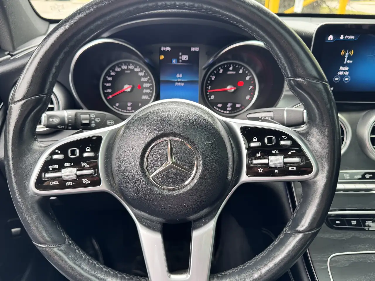 Mercedes-Benz GLC снимка Mercedes-Benz GLC