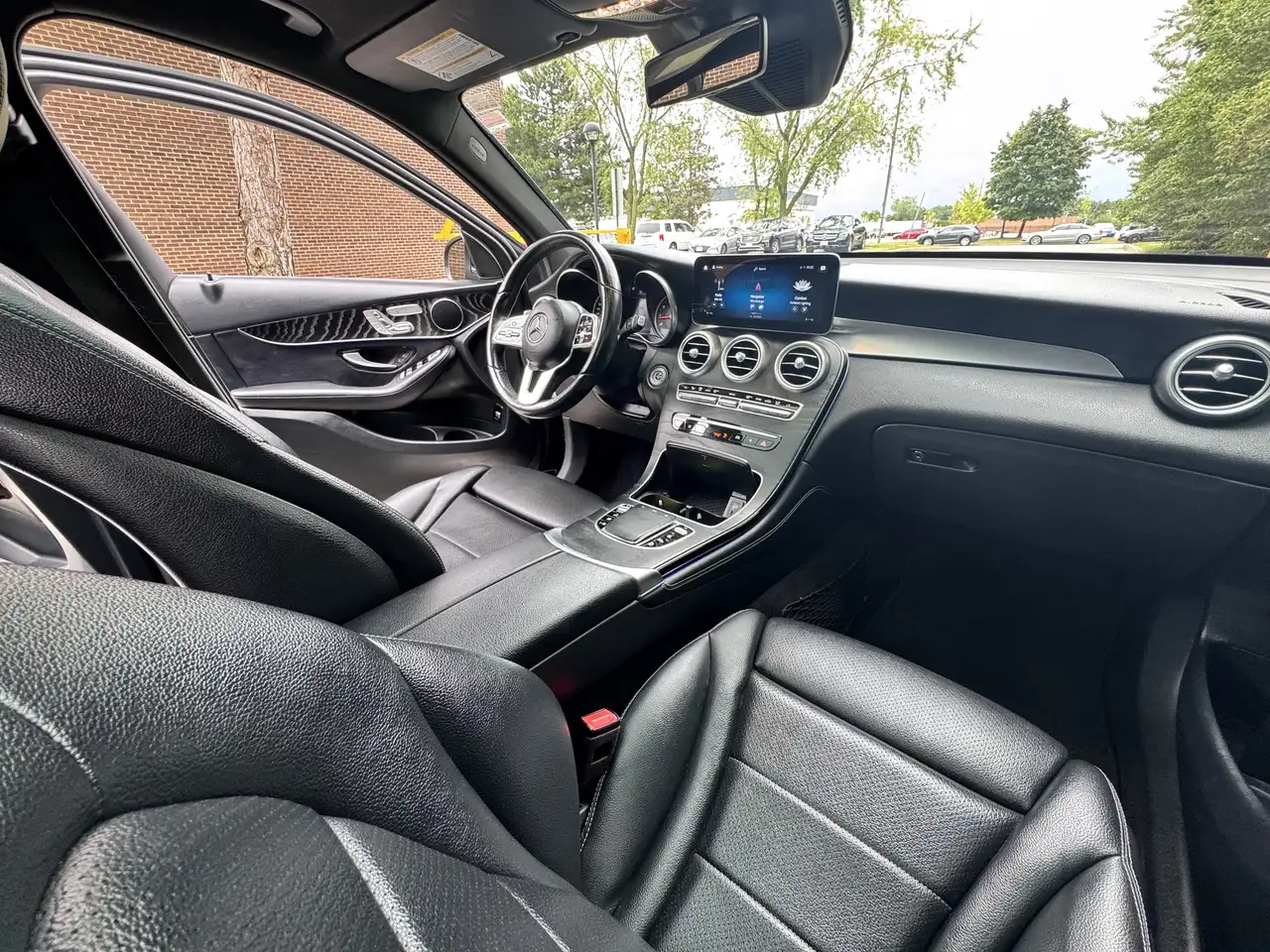 Mercedes-Benz GLC снимка Mercedes-Benz GLC