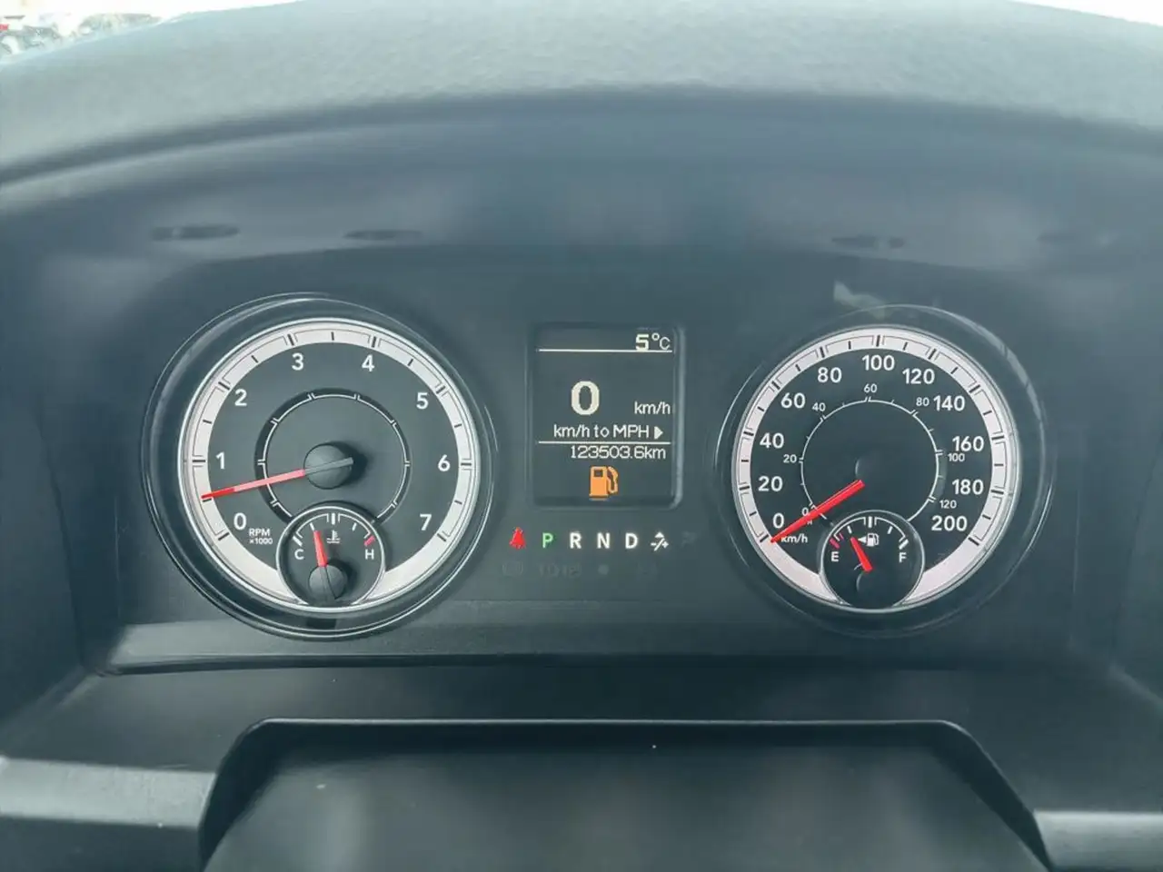 RAM 1500 снимка RAM 1500