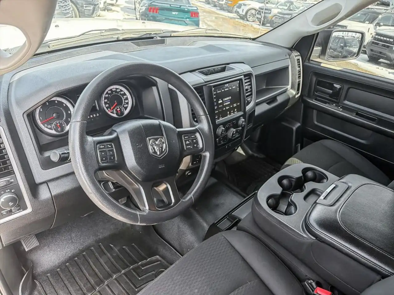 RAM 1500 снимка RAM 1500