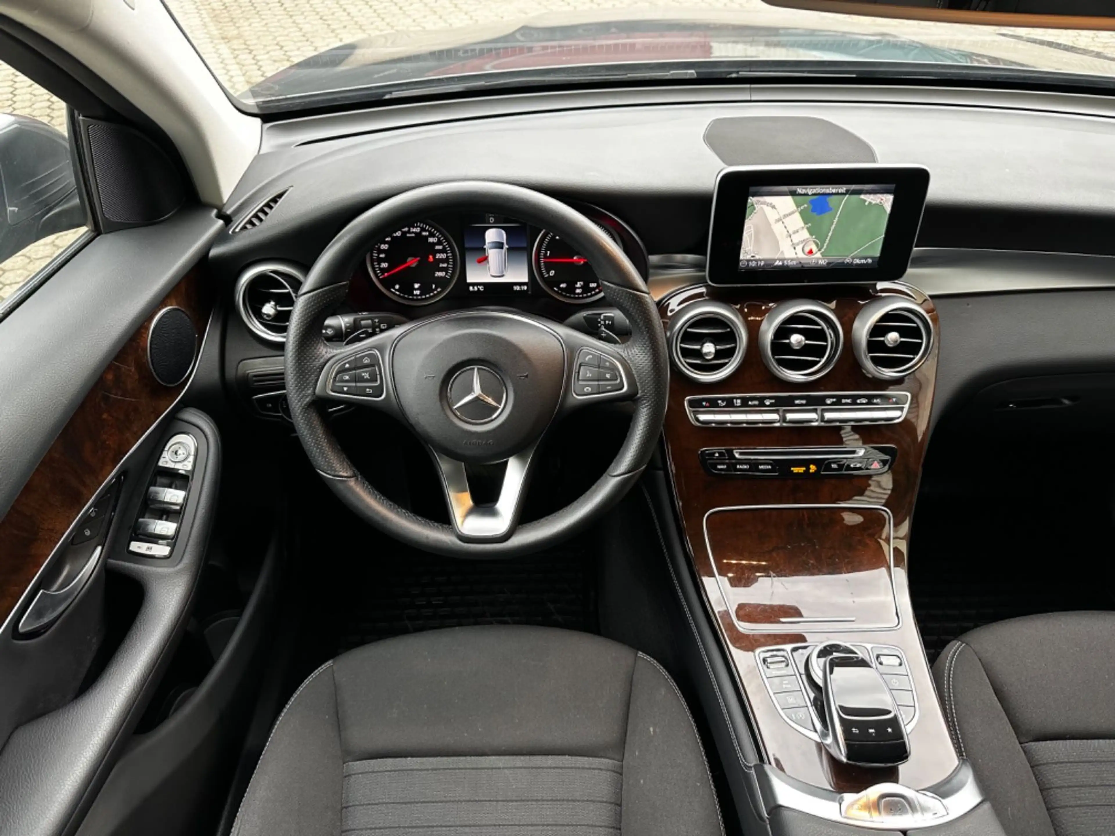 Mercedes-Benz GLC 220 d 4Matic*9G-Tron*Navi*R.Kam*45t km* — photo 5