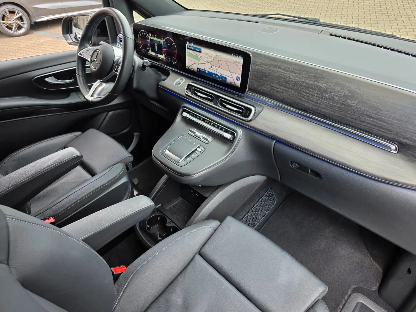 Mercedes-Benz V 300 d AVANTGARDE extralang 8-Sitzer/ Kamera Noir - 2