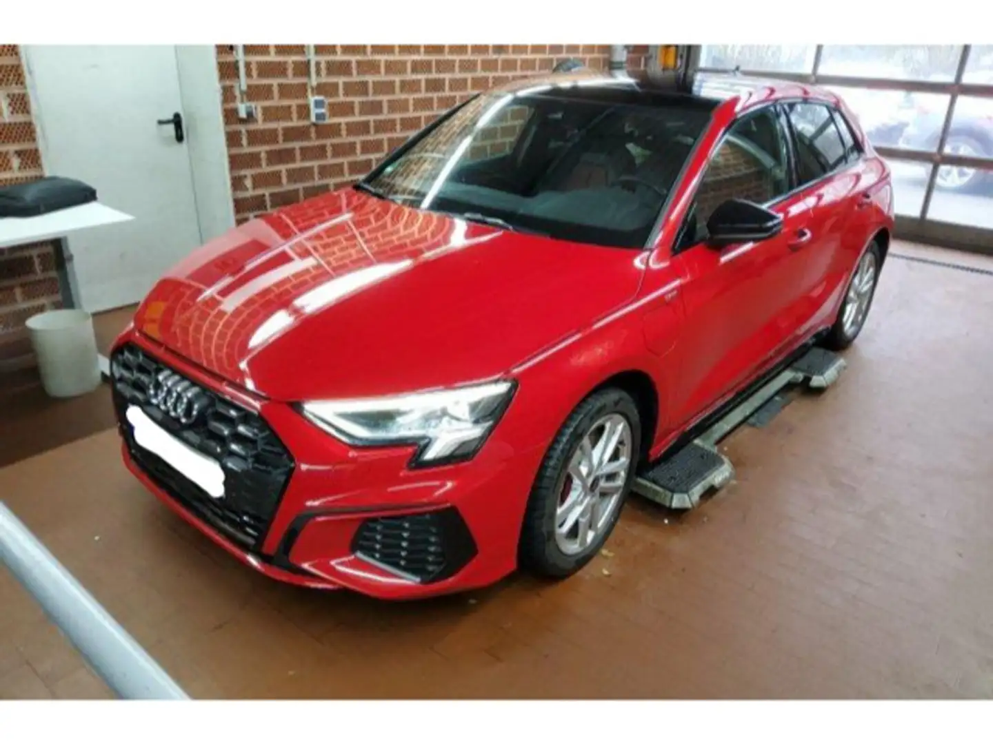 Audi A3 S line 45 TFSI e PANO LED B&O NAV+ Rot - 2