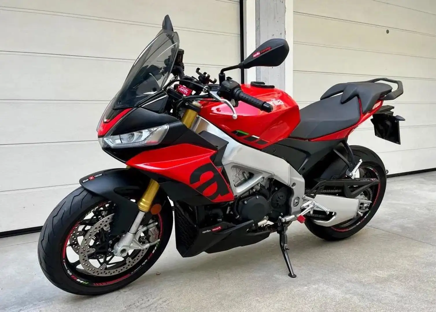 Aprilia Tuono 1100 V4 Rosso - 1