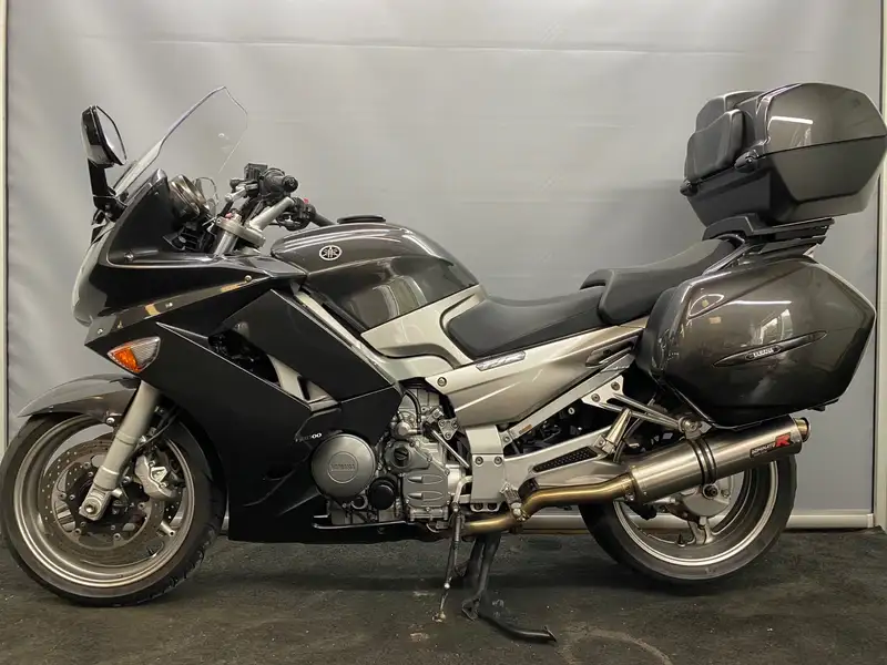 Yamaha FJR 1300 - foto 2