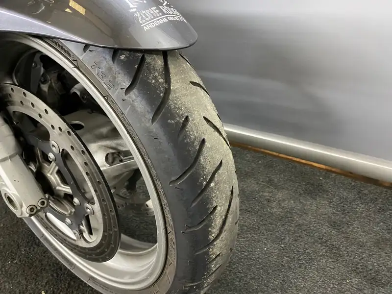 Yamaha FJR 1300 - foto 5