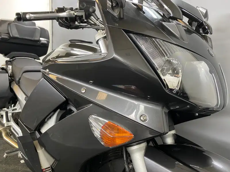 Yamaha FJR 1300 - foto 6