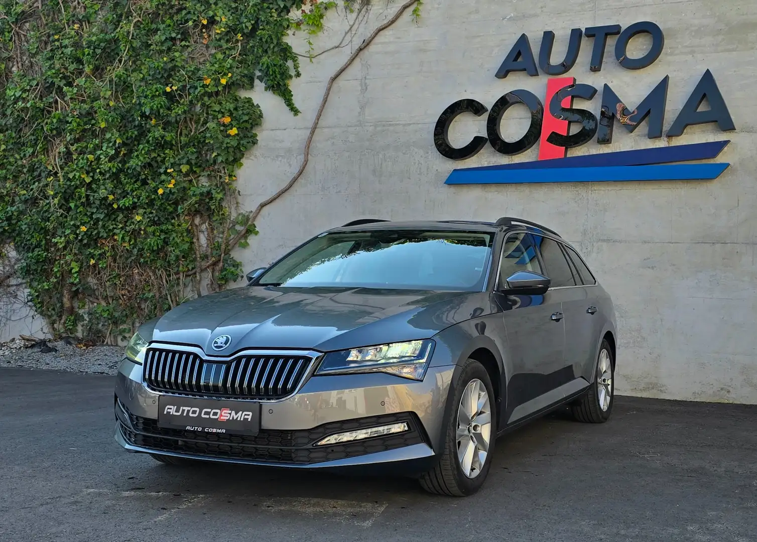 Skoda Superb Ambition 4x4/AHK/Virtual Cockpit/ Grau - 1
