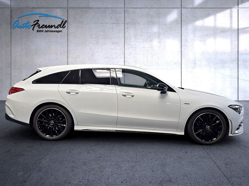 Mercedes-Benz CLA 250 SB 4-Matic AMG *Pano*ACC*HuD*LED* — photo 3