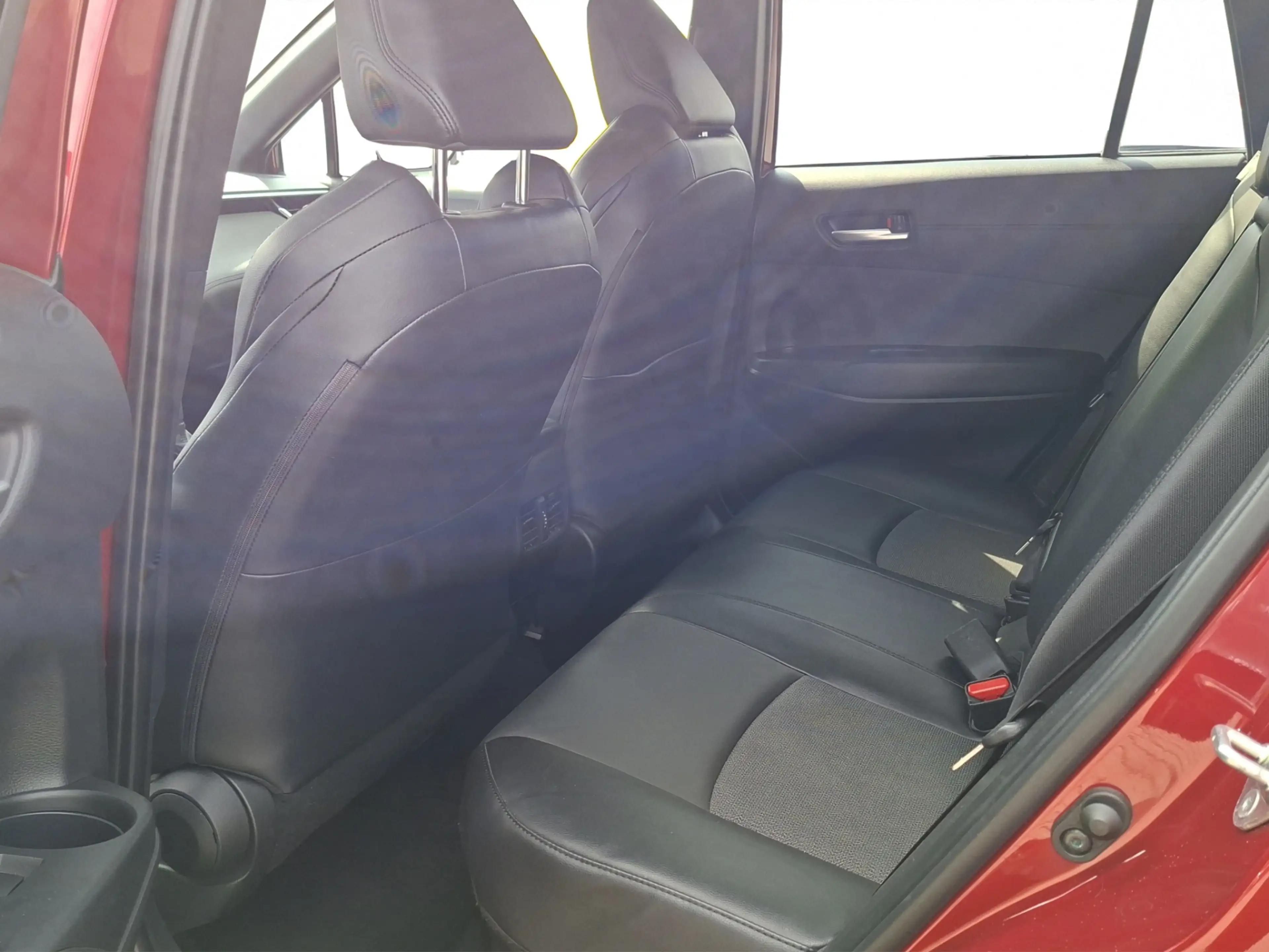 Toyota Corolla Cross 2.0 High Power Hybrid First Edition | Dealer onder — photo 13