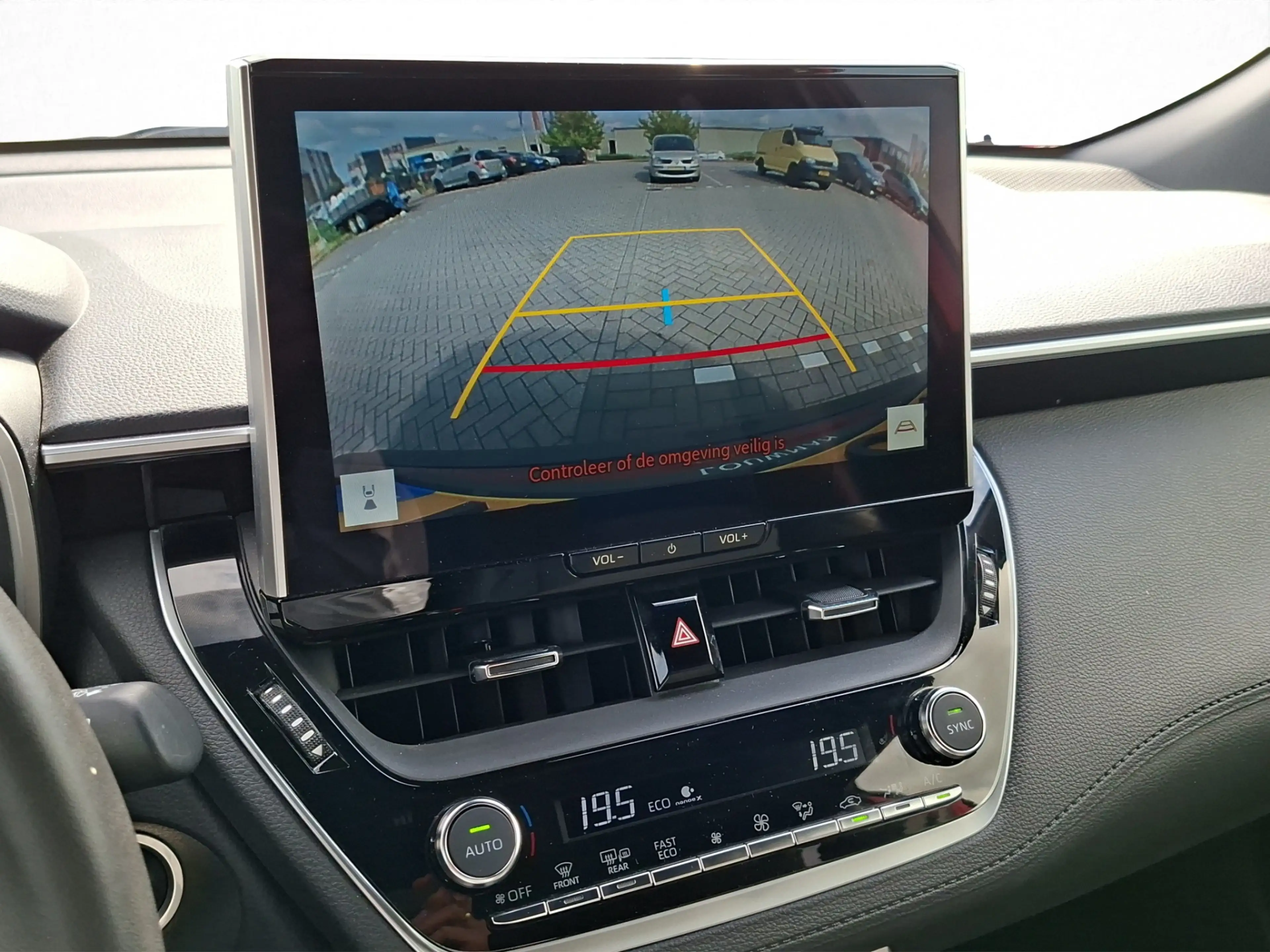 Toyota Corolla Cross 2.0 High Power Hybrid First Edition | Dealer onder — photo 8