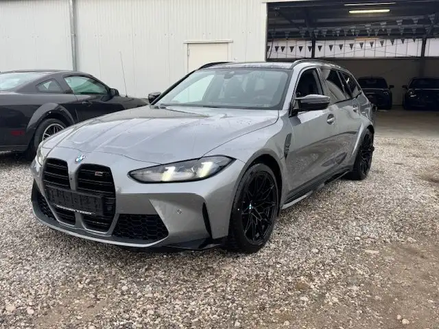 BMW M3 view 3