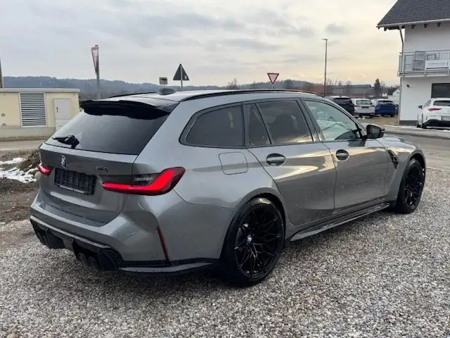 BMW M3 view 4