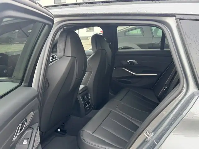 BMW M3 view 9