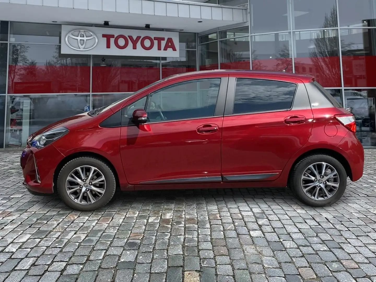 Toyota Yaris 1.5 Team D FLA SpurH KAM SHZ Piros - 2