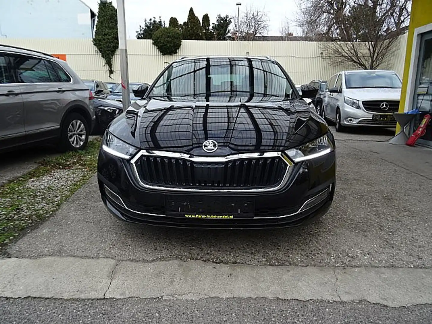 Skoda Octavia Octavia Combi 2,0 TDI Style DSG Schwarz - 1