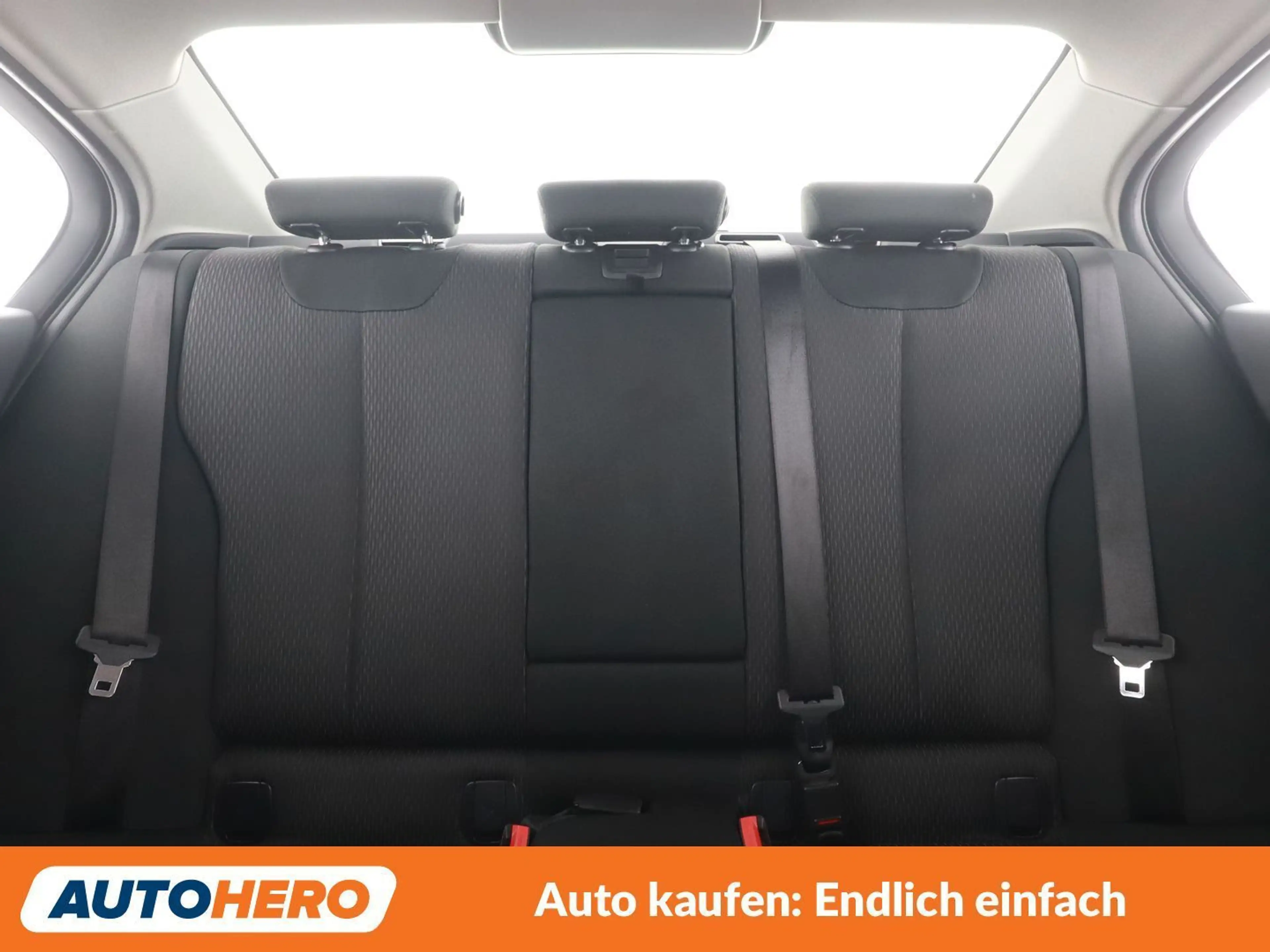 BMW 316 316d Advantage — photo 15