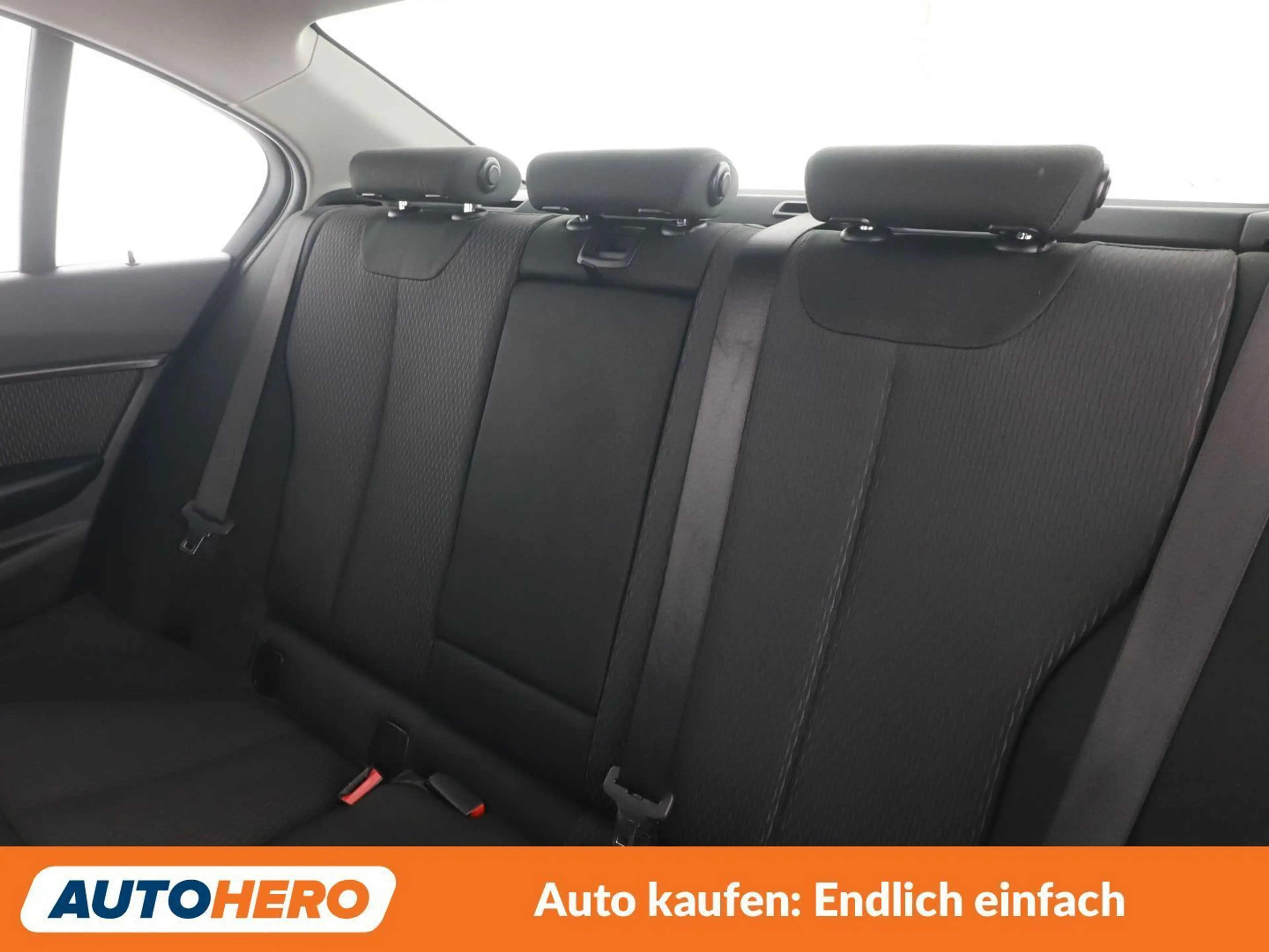 BMW 316 316d Advantage — photo 14