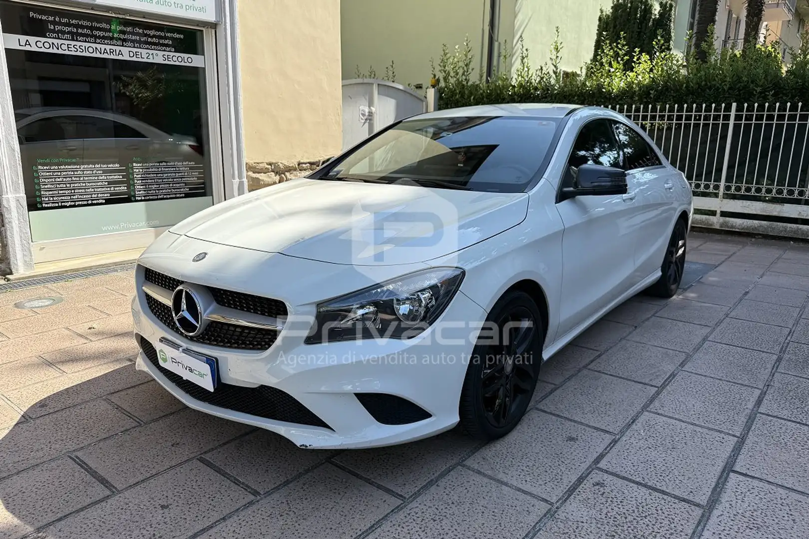 Mercedes-Benz CLA 200 CLA 200 CDI Automatic Sport Bianco - 1