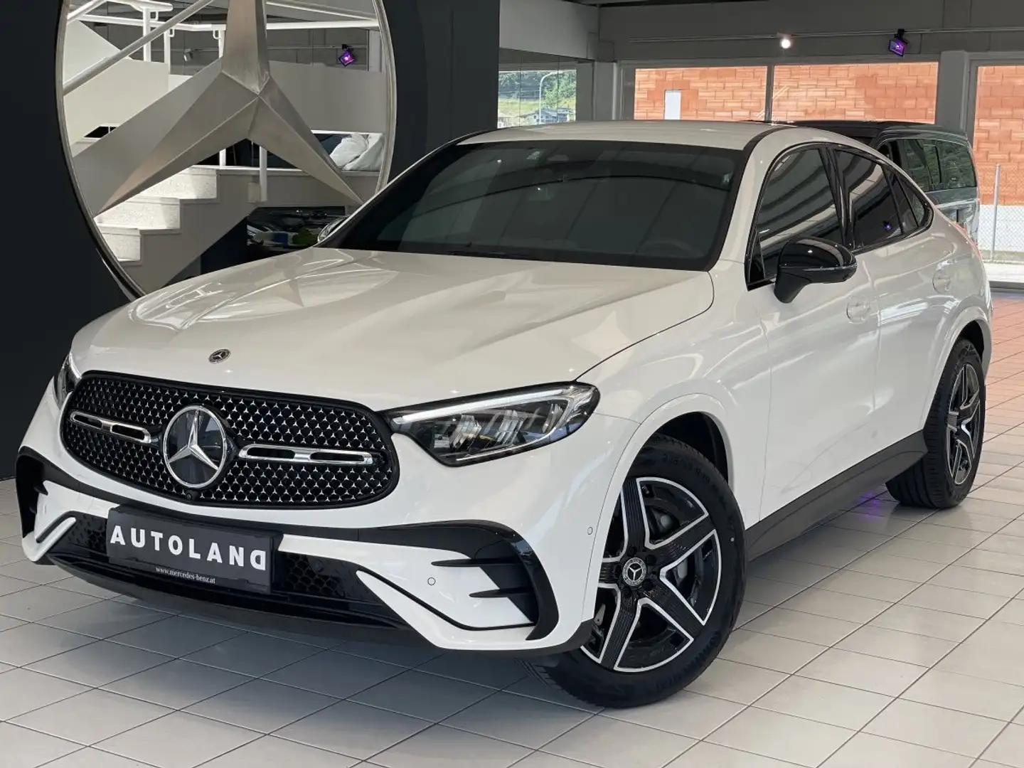 Mercedes-Benz GLC 220 d 4MATIC Coupe AMG LINE Blanc - 1