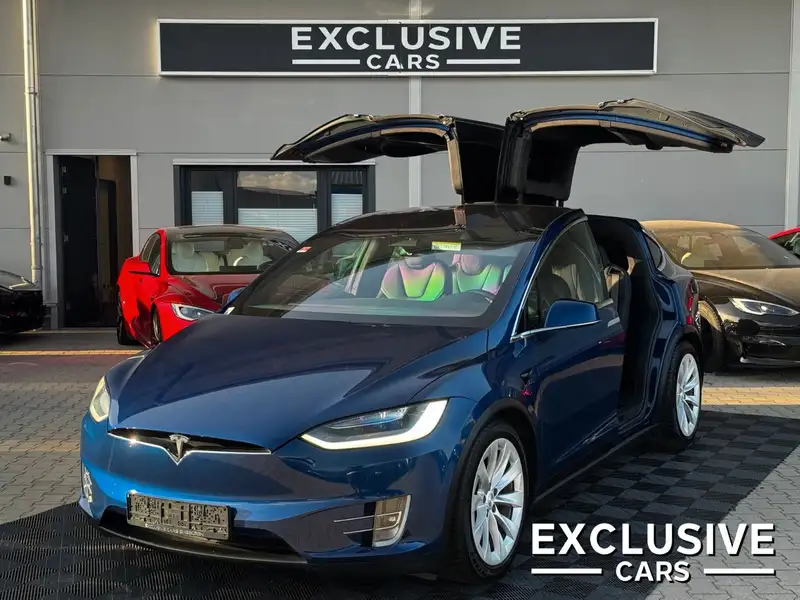 TESLA Model X