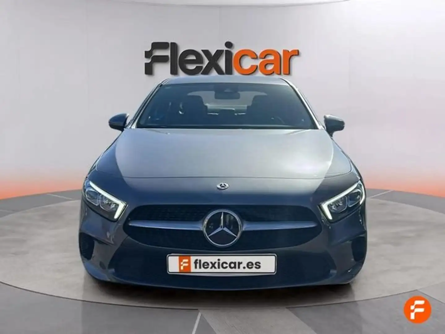 Mercedes-Benz A 250 Sedán e Gris - 2