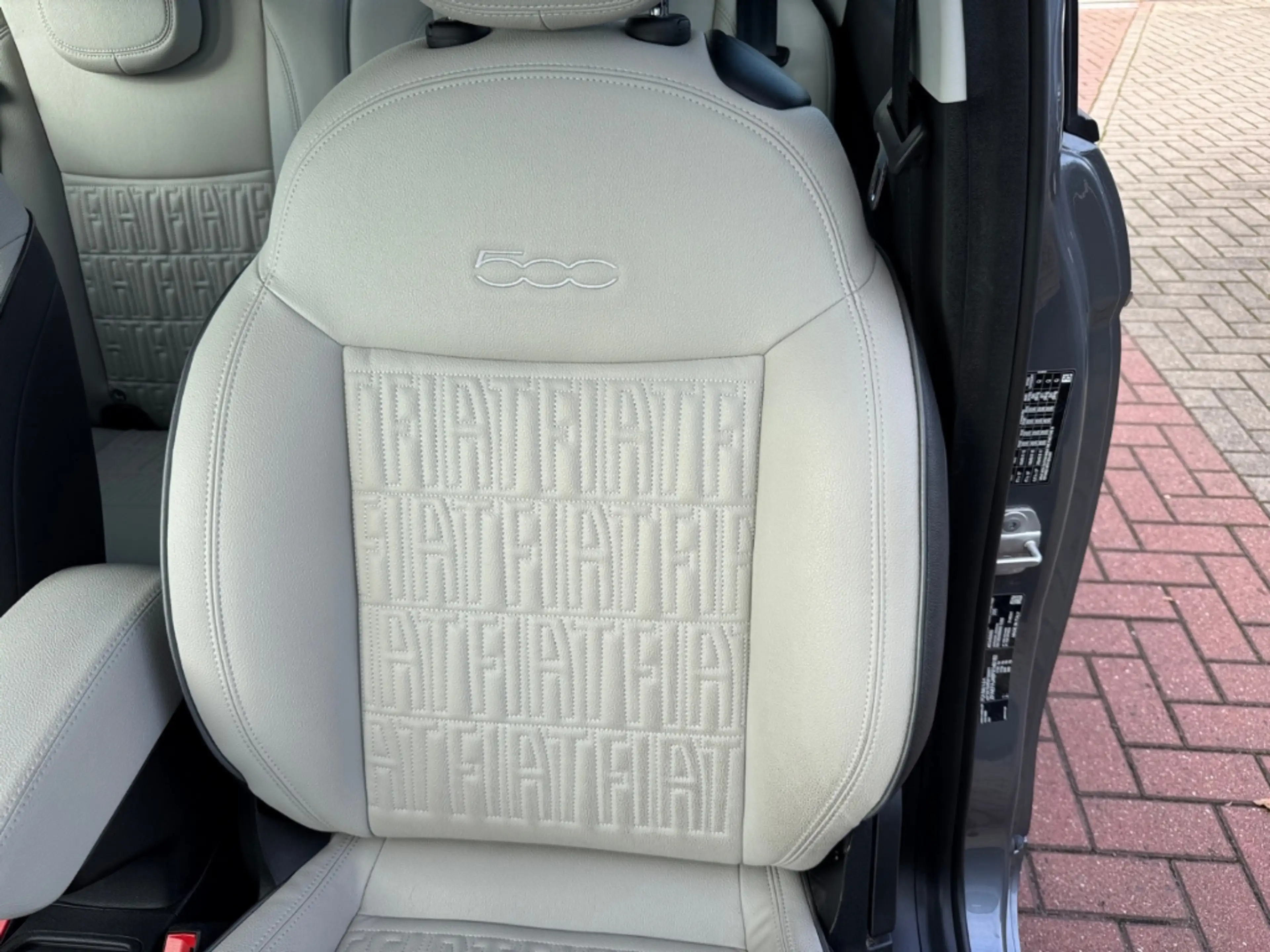 Fiat 500e La Prima By Bocelli+NAVI+JBL+LEDER+ACC+KAMERA — photo 12