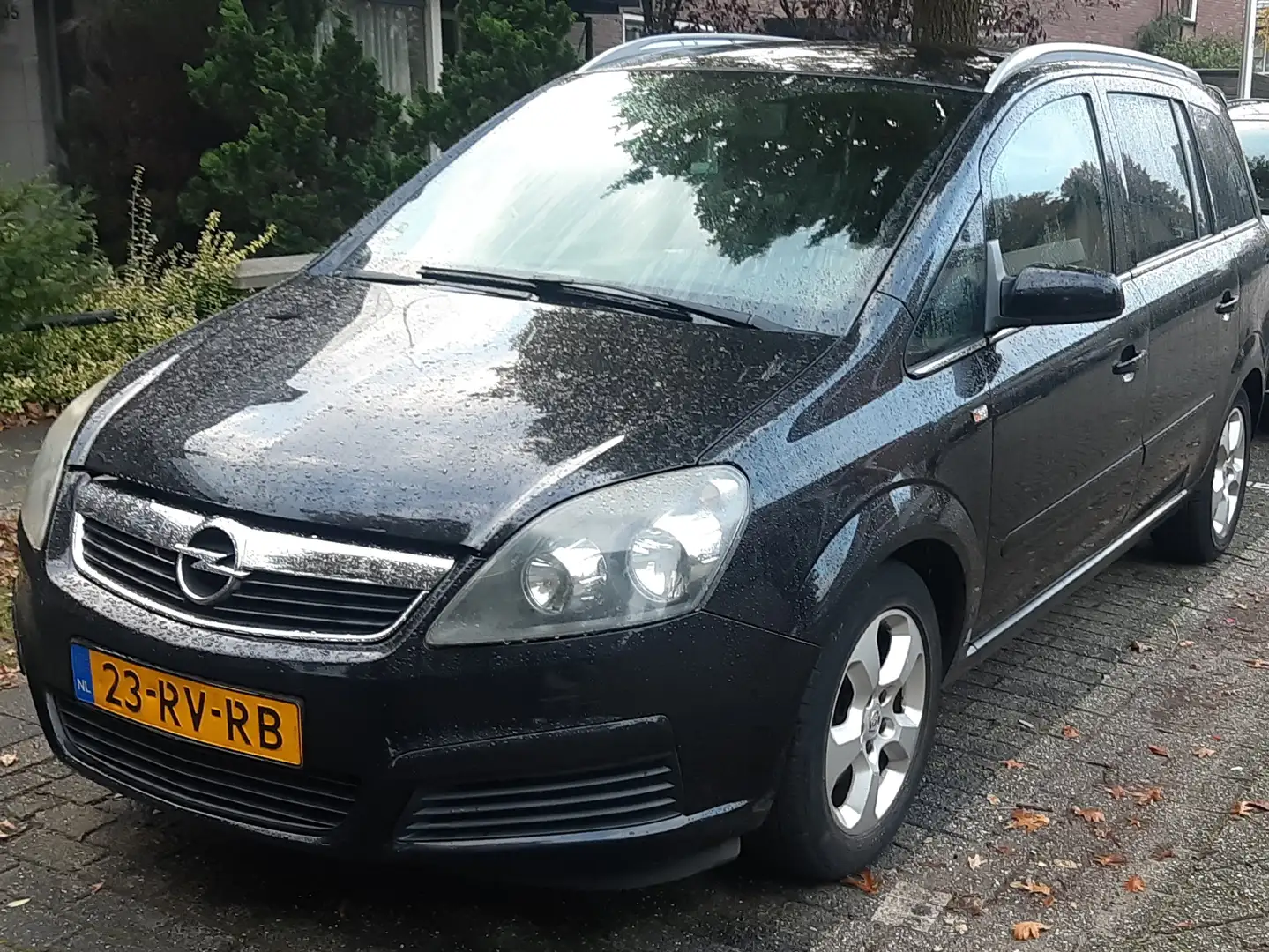 Opel Zafira 2.2 Enjoy Zwart - 2