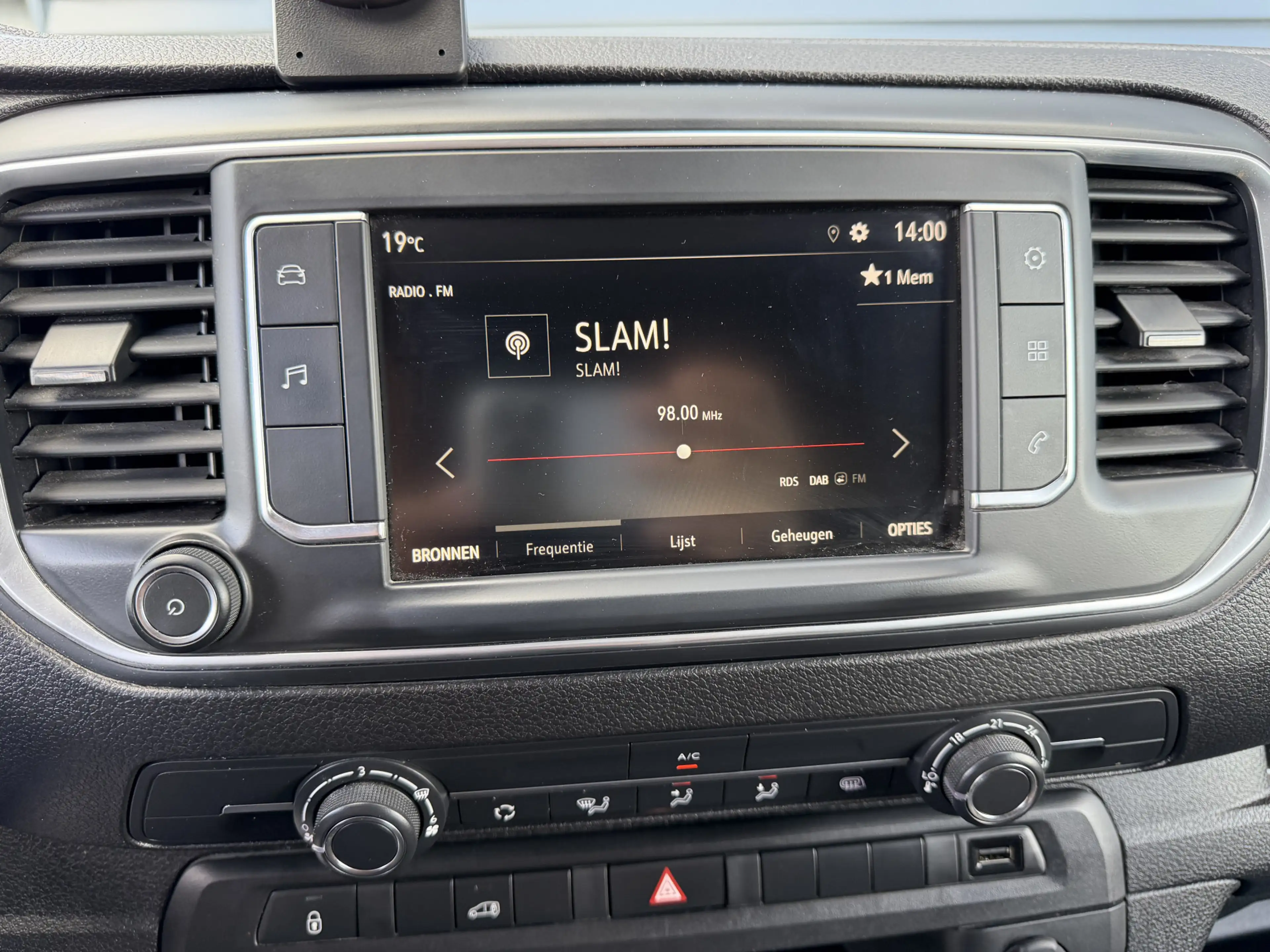 Opel Vivaro 2.0 Diesel 145 PK L2 | Camera | Trekhaak | Apple C — photo 7