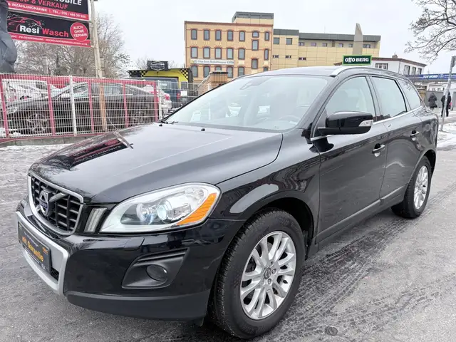 Volvo XC60 AWD +AUTOMATIK+1.HAND+LEDER+NAVI+XENON+