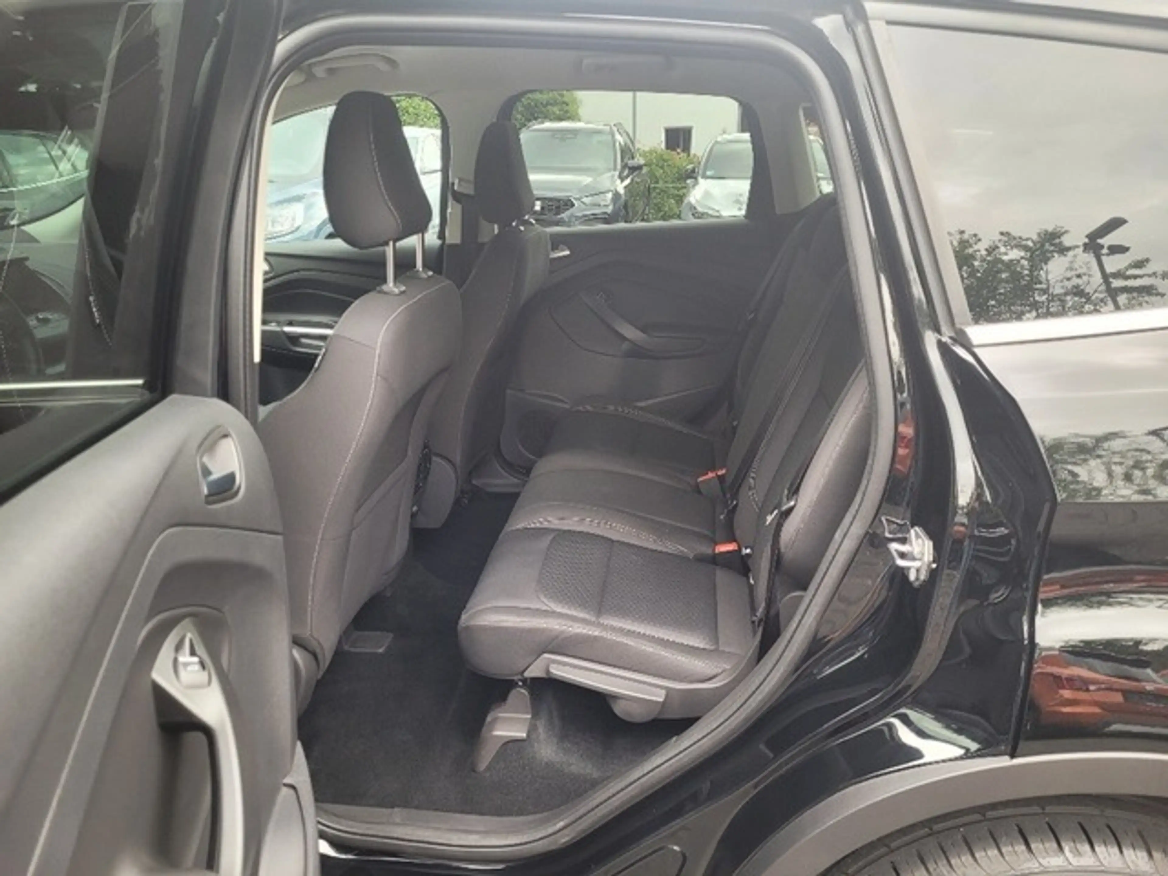 Ford Kuga COOL&CONNECT — photo 10