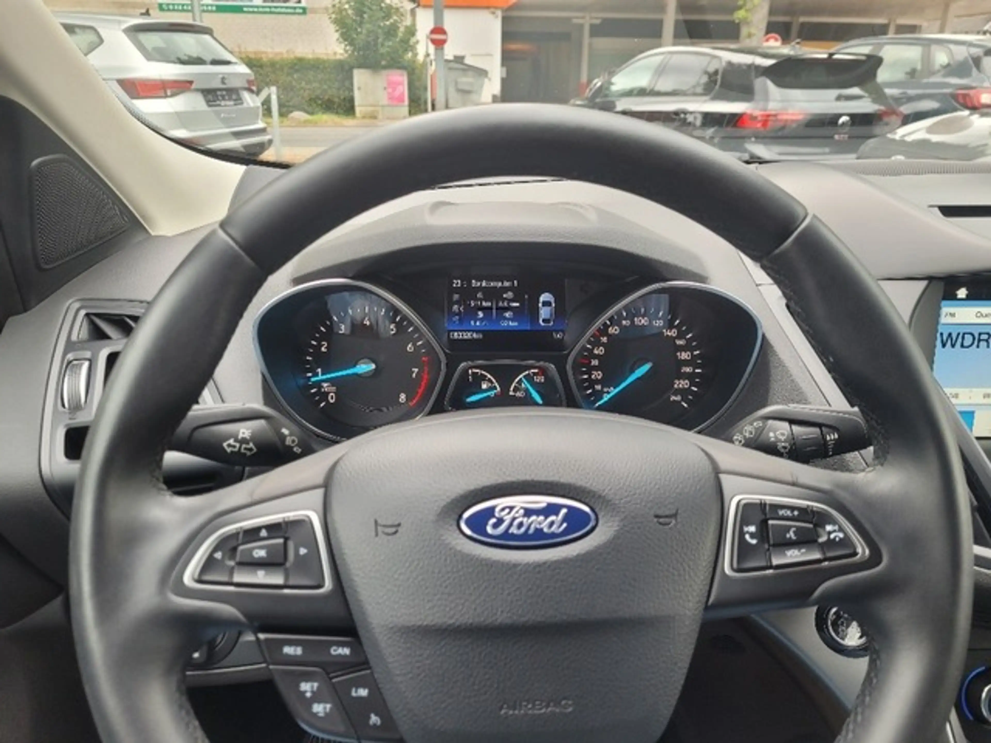 Ford Kuga COOL&CONNECT — photo 12