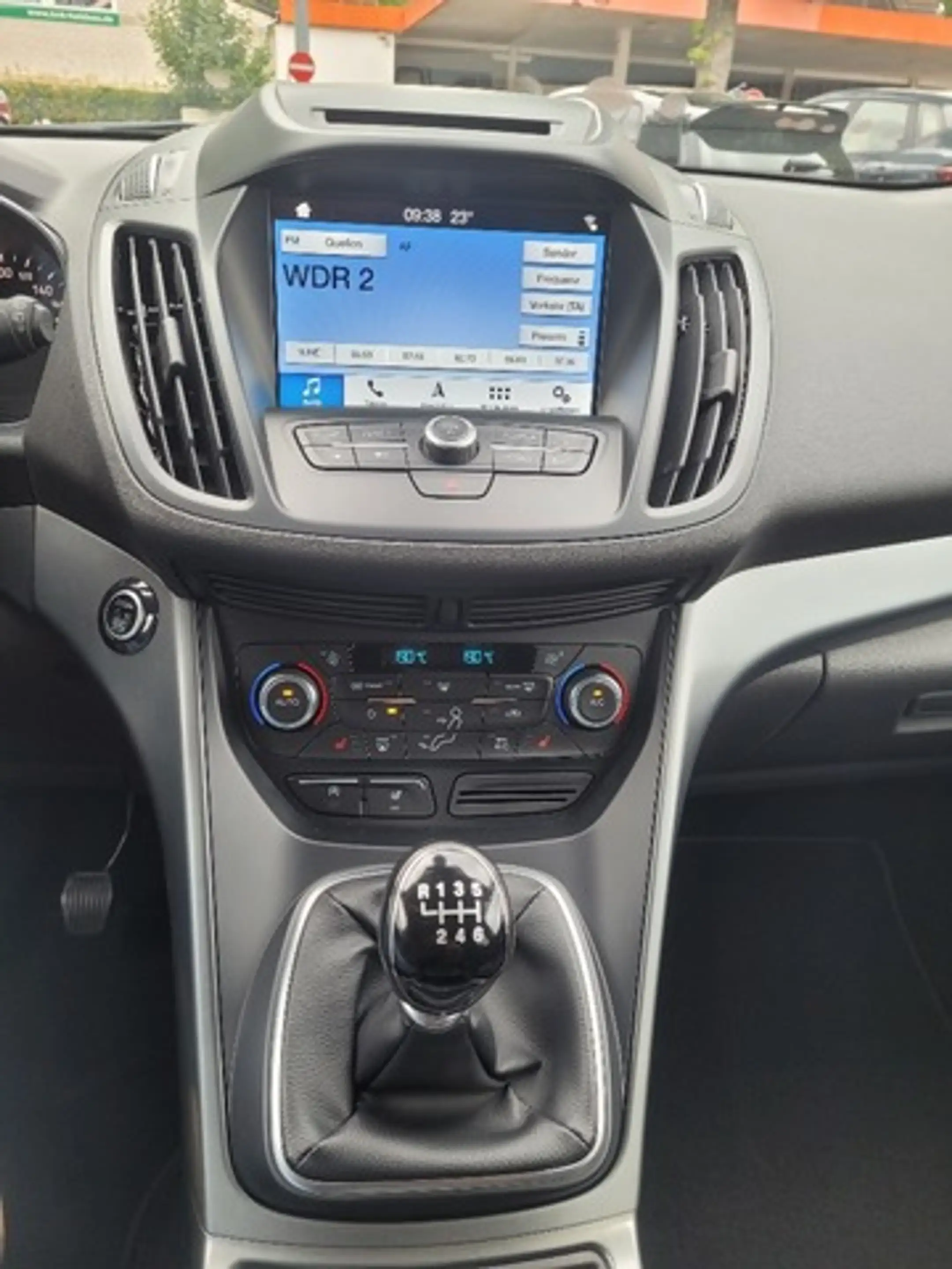 Ford Kuga COOL&CONNECT — photo 14