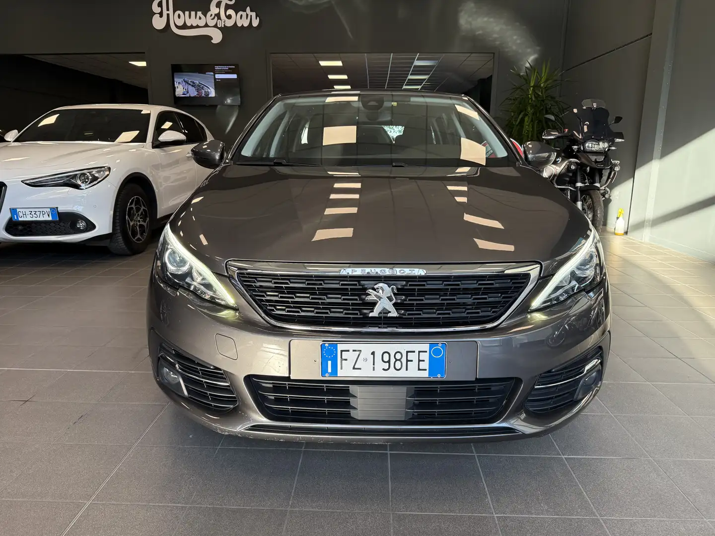 Peugeot 308 SW 1.5 bluehdi Business s&s 130cv Gris - 2