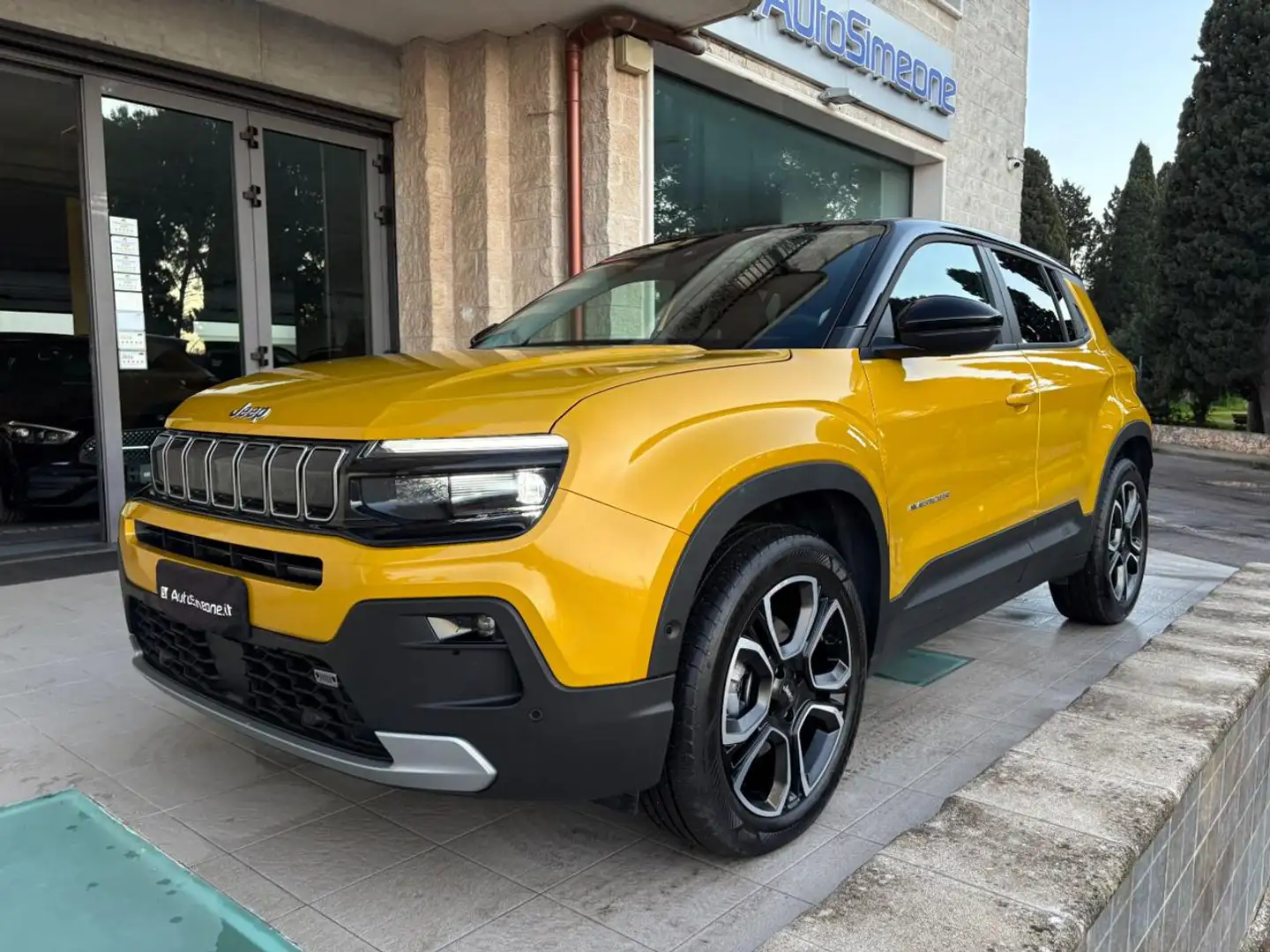 Jeep Avenger 1.2 Turbo 100 CV MHEV Summit. Giallo - 1