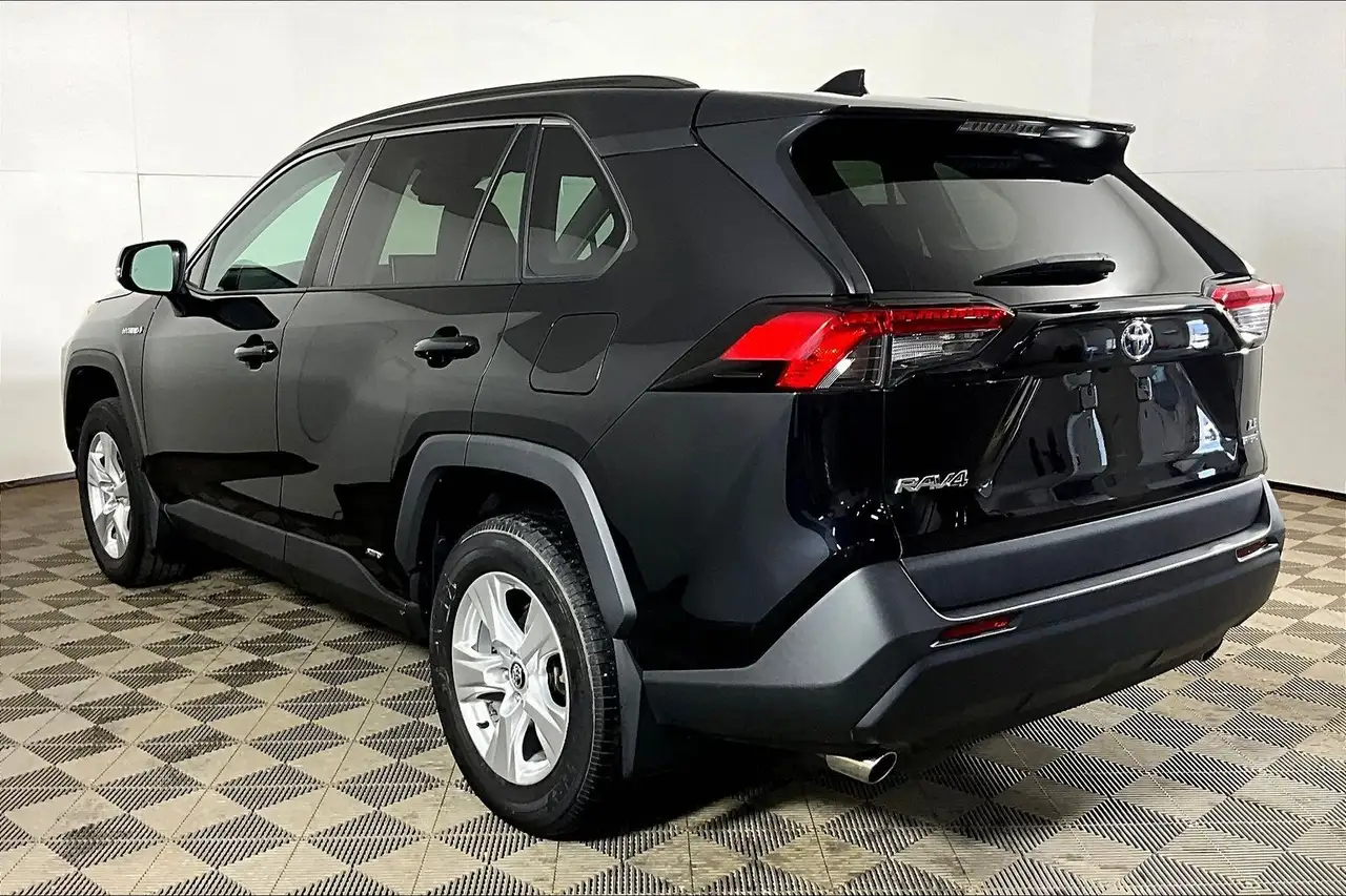 Toyota RAV 4 снимка Toyota RAV 4