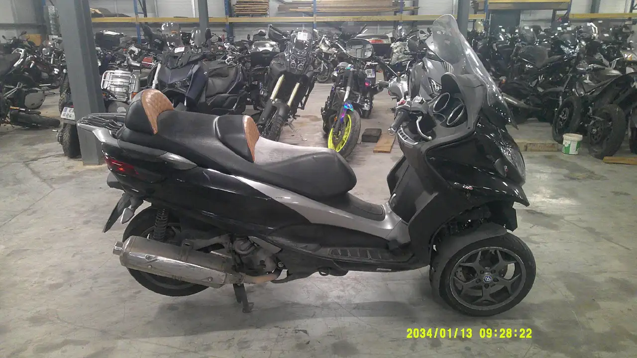 Piaggio MP3 500