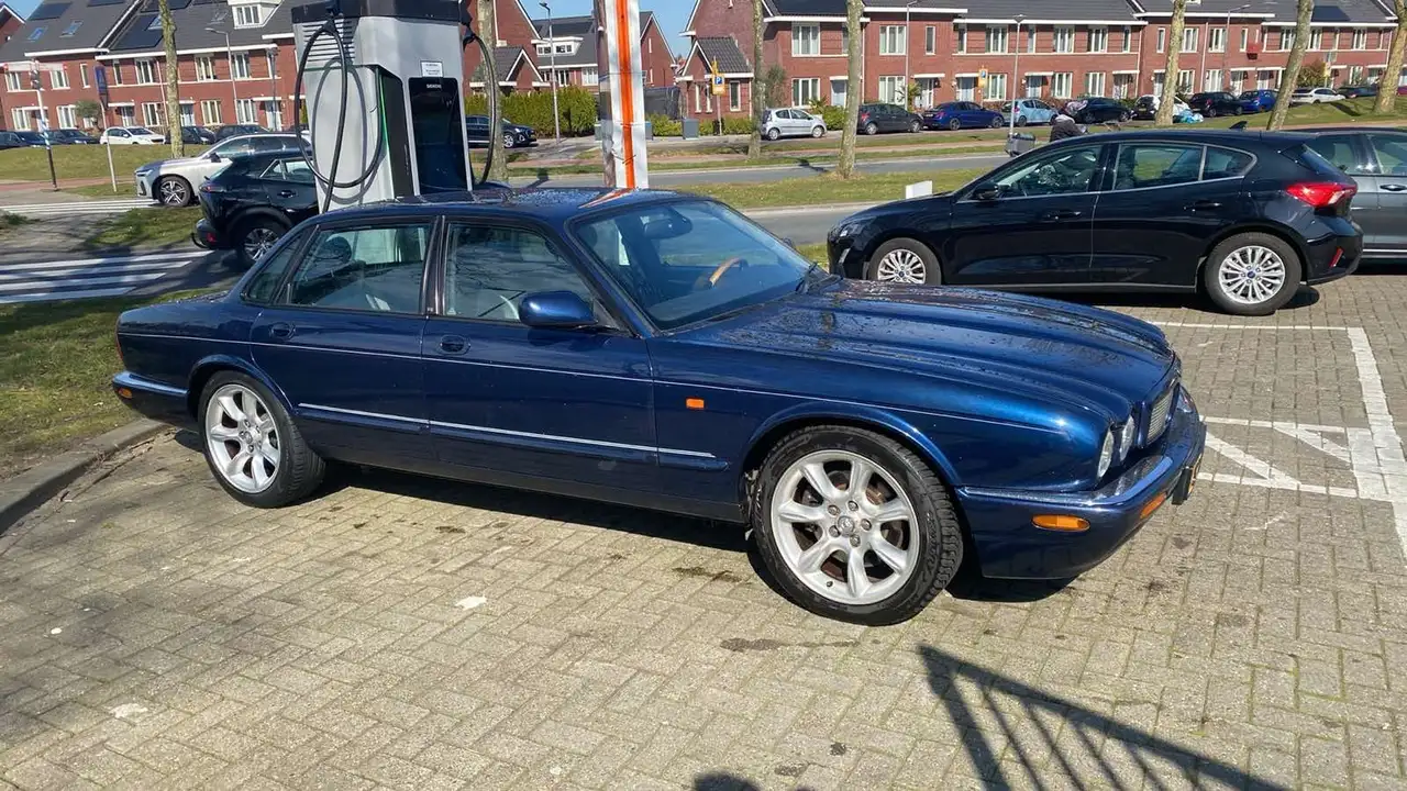 Jaguar XJR, foto 4