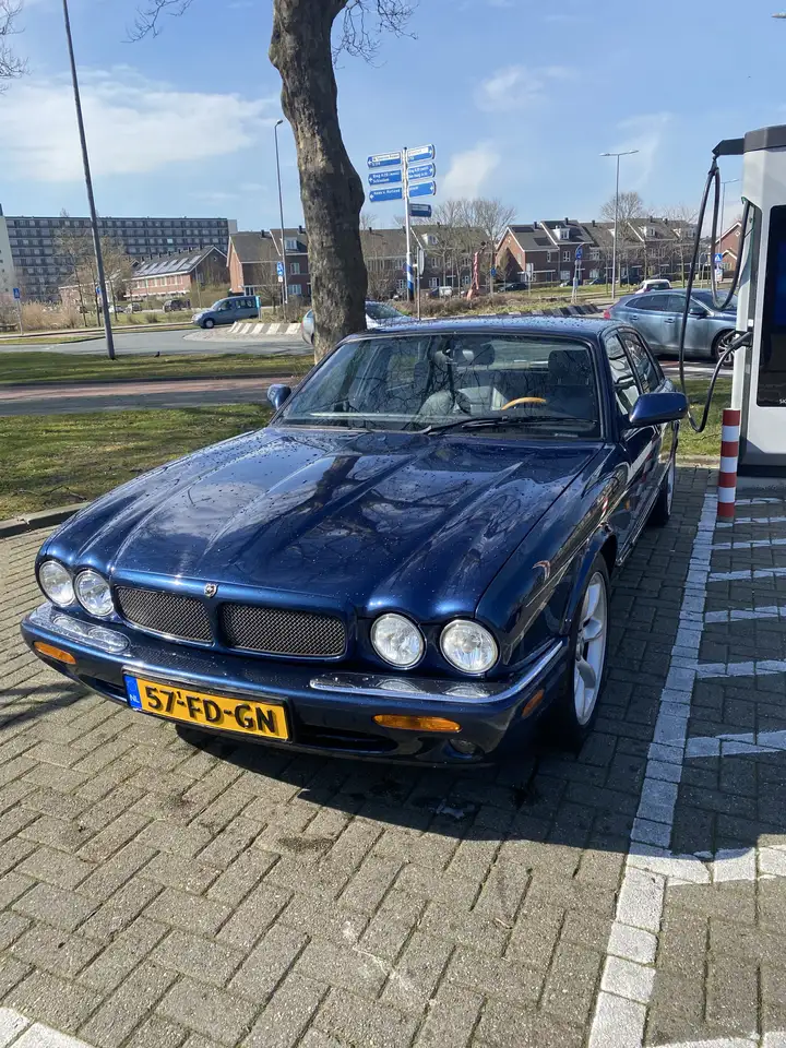 Jaguar XJR, foto 3