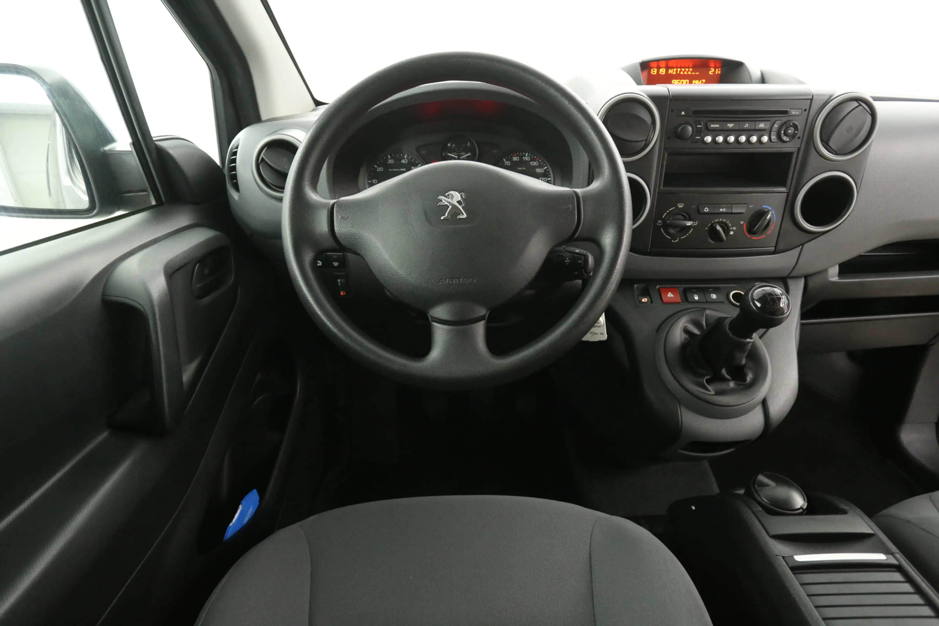 Peugeot Partner 1.6 HDI L2 | Marge | Airco | Trekhaak | Parkeersen — photo 2