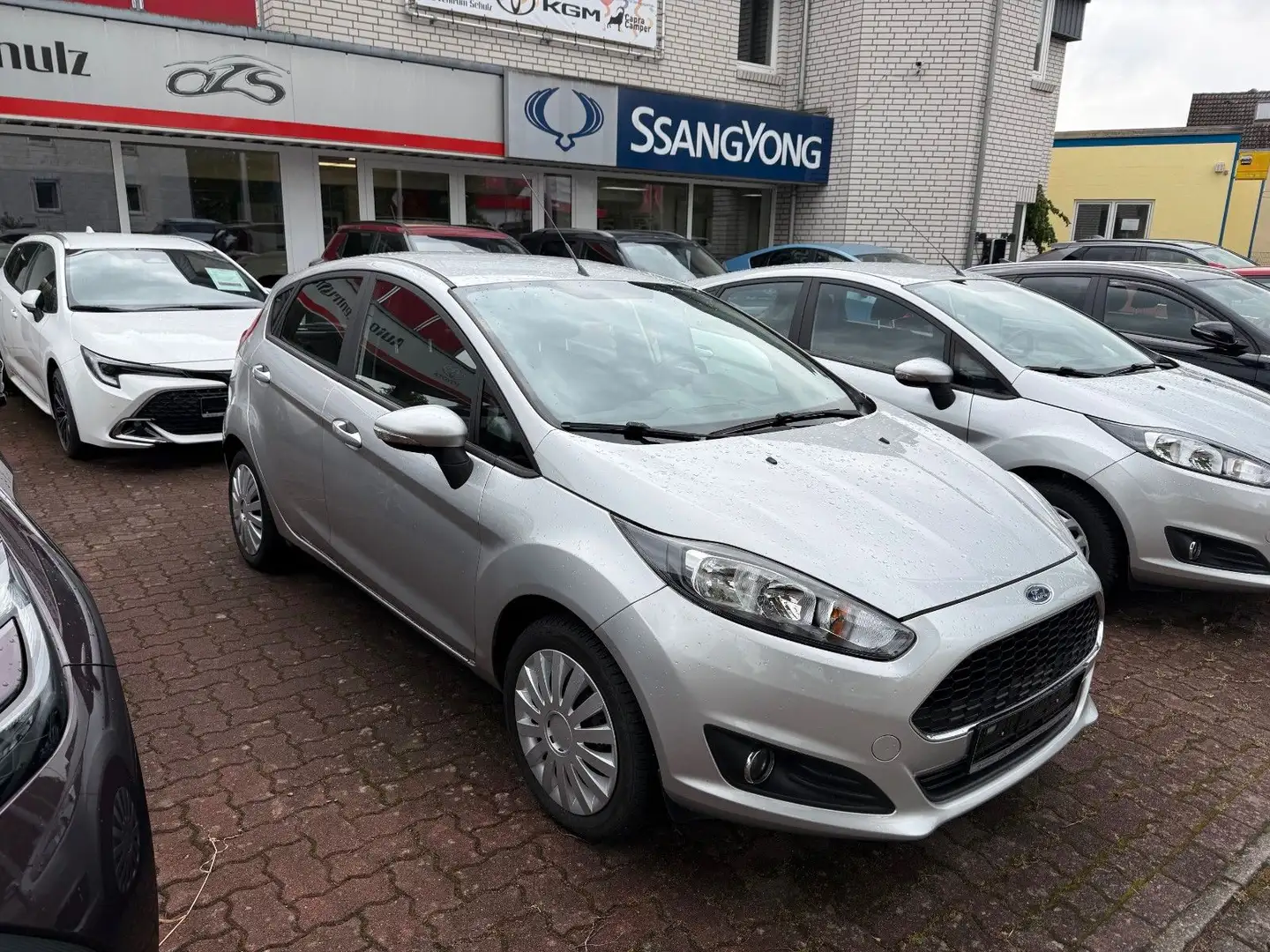 Ford Fiesta 1,25 Celebration, Klima, Winter-Paket Silber - 1