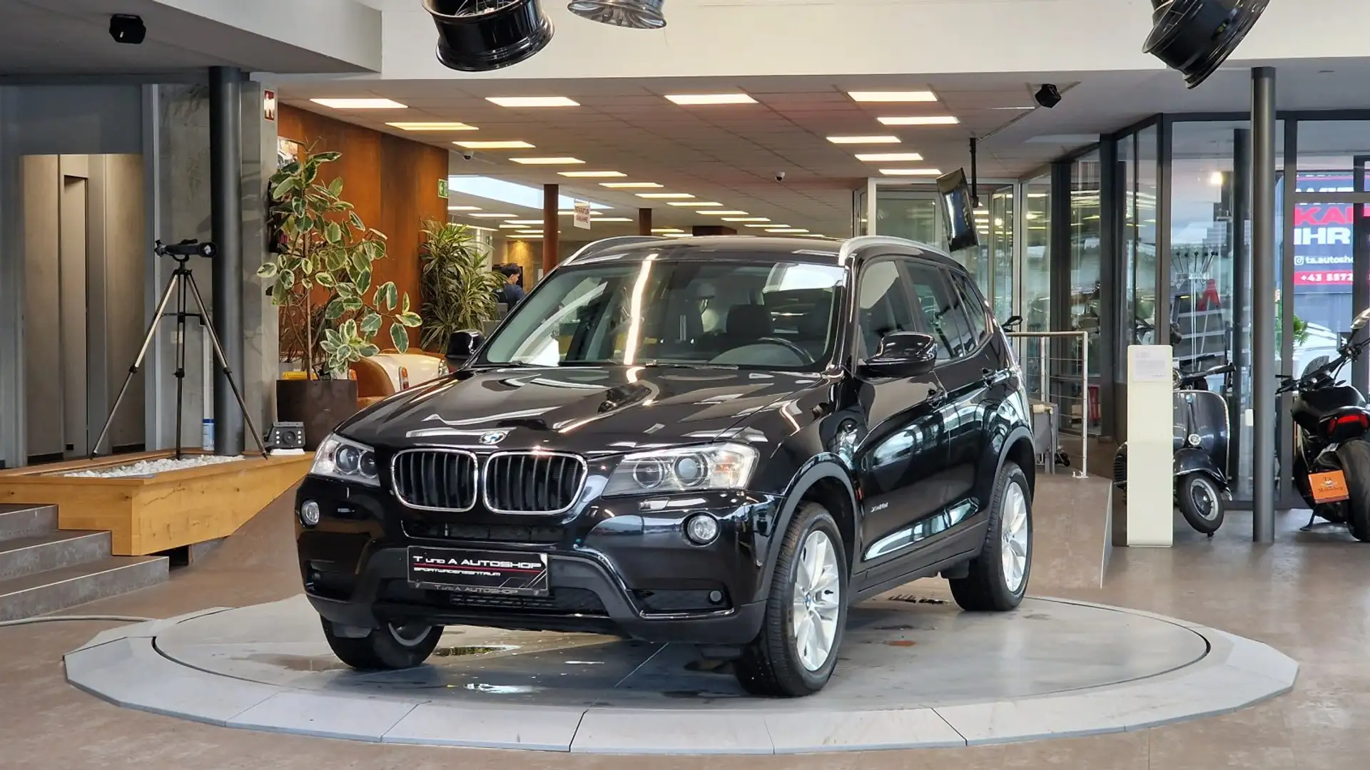 BMW X3 20d xDrive F25 Aut. *Navi*Leder*18Zoll*PDC* Schwarz - 2